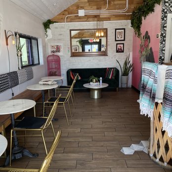 Deseo Coffee Shack - Common area - Coffee & Tea Near Me - Phoenix, Arizona