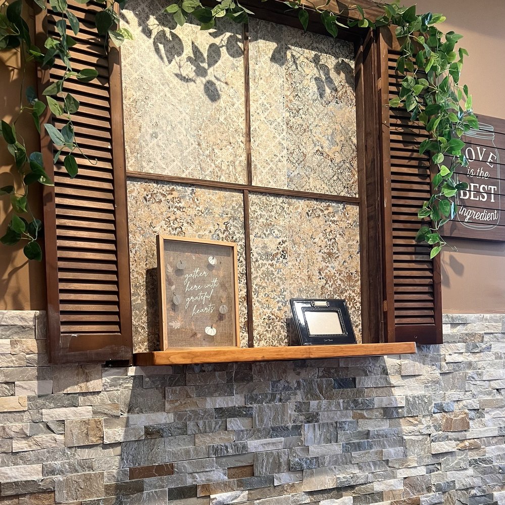 Boba Lover - Dining area decor - Bubble Tea Near Me - Gonzales, Louisiana