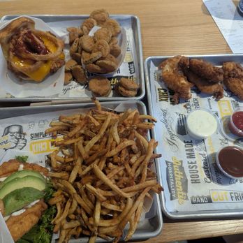 Super Chix - Chicken Shop Near Me - Tualatin, Oregon