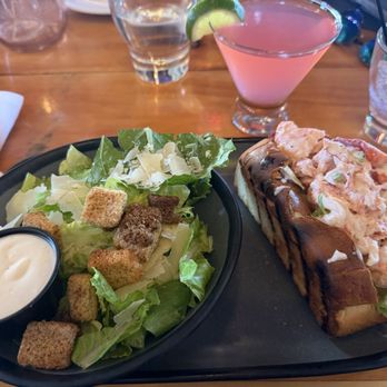 The Tipsy Toboggan - LOBSTER ROLL - American Near Me - Fall River, Massachusetts