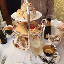 Robineau Patisserie - Perfect scones and delicious sandwiches. Earl grey (with lemon of course )