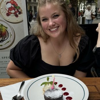 Steak & Co - Chocolate cake - Steakhouses Near Me - London, XGL Steak & Co - Chocolate cake - Steakhouses Near Me - London, XGL