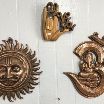 Esmeralda's Earth, Wind and Fire Boutique - Wall deco - Supernatural Readings Near Me - Miami, Florida