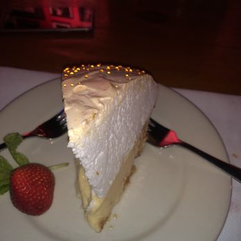 Lefty's Lobster & Chowder House - Key lime pie - Seafood Near Me - Addison, Texas