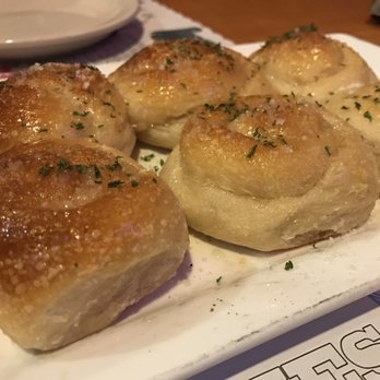 Fantasy Pizza - Garlic rollssssss.... YUM! - Italian Near Me - Pembroke Pines, Florida