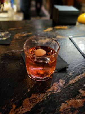 CW's Gin Joint by null