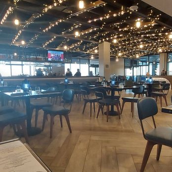 Tides Coastal Kitchen - Cocktail Bars Near Me - Virginia Beach, Virginia Tides Coastal Kitchen - Cocktail Bars Near Me - Virginia Beach, Virginia