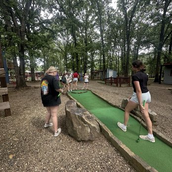 Old West Town Mini Golf - Mini Golf Near Me - Broken Bow, Oklahoma