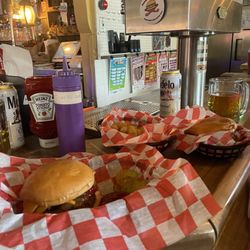 Sandy's Tavern