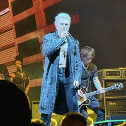 Billy idol concert, main floor