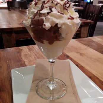 Juliette & Chocolat - Hazelnut, Vanilla and Chocolate ice cream with whipped cream drizzled with caramel and chocolate - Desserts Near Me - Brossard, Quebec Juliette & Chocolat - Hazelnut, Vanilla and Chocolate ice cream with whipped cream drizzled with caramel and chocolate - Desserts Near Me - Brossard, Quebec