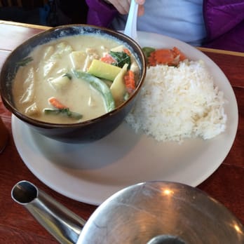 Sala Thai - Green curry with veggies, chicken and rice - Thai Near Me - Airway Heights, Washington Sala Thai - Green curry with veggies, chicken and rice - Thai Near Me - Airway Heights, Washington