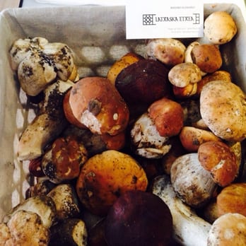 Latxaska Etxea - Boletus de temporada buenisimos - Basque Near Me - Madrid, M