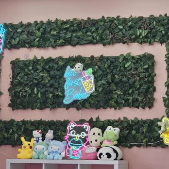 Boba Day - Cutesy wall for pics (?) - Bubble Tea Near Me - Paramount, California