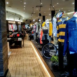 Abercrombie & Fitch - The main entrance looking into the store from Willowbrook Mall.