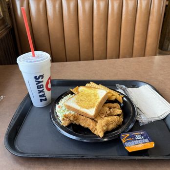 Zaxbys - Fingerz and wings meal with sweet tea - Fast Food Near Me - Farragut, Tennessee Zaxbys - Fingerz and wings meal with sweet tea - Fast Food Near Me - Farragut, Tennessee