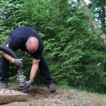 Sound Septic Service - Pumping a client's septic tank. - Septic Services Near Me - McKellar, Ontario