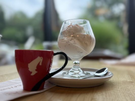 Tazza Cafe by null