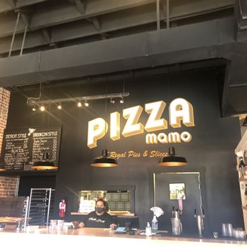 Pizza Mamo - Inside front counter - Pizza Near Me - Honolulu, Hawaii