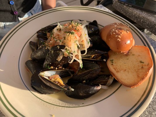 Mira Mira Diner by null