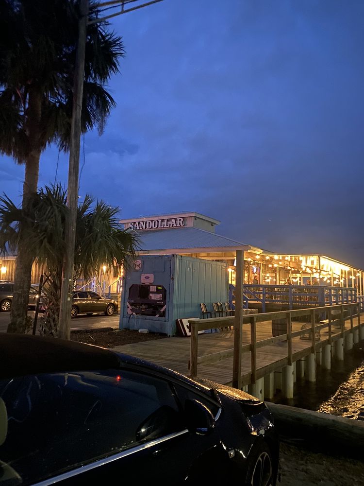 Sandollar Restaurant & Marina