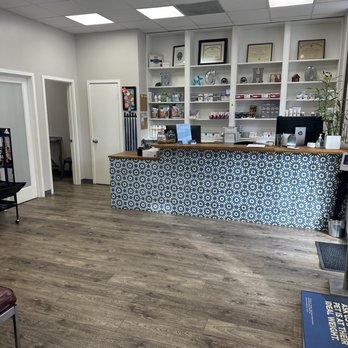 Echo Lane Animal Clinic - Front desk - Veterinarians Near Me - Houston, Texas Echo Lane Animal Clinic - Front desk - Veterinarians Near Me - Houston, Texas