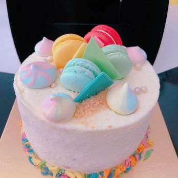 Daan Go Cake Lab - Rainbow - Desserts Near Me - Toronto, Ontario
