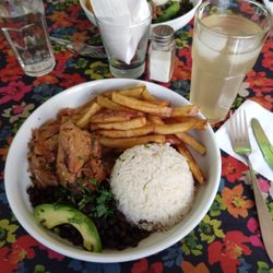 Chancha Javali - FAT JOSE classic meal with pulled pork and tea