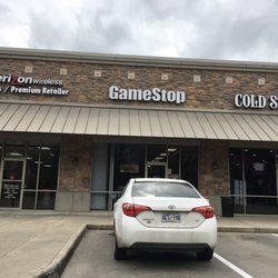 GameStop - Entrance