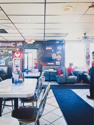 Buddy's Diner by null