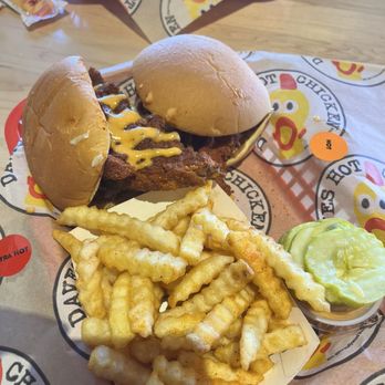 Dave's Hot Chicken - Halal Near Me - Tonawanda, New York
