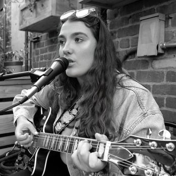 Lexi Algar - Lexi Algar is contracted to play with local restaurants and set live ambiance for businesses at a professional level. - Arts & Entertainment Near Me Lexi Algar - Lexi Algar is contracted to play with local restaurants and set live ambiance for businesses at a professional level. - Arts & Entertainment Near Me