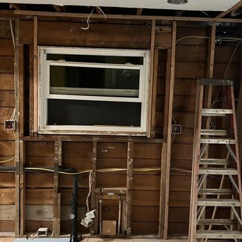 Amundson Construction - a bathroom being remodeled - General Contractors Near Me - Washougal, Washington Amundson Construction - a bathroom being remodeled - General Contractors Near Me - Washougal, Washington