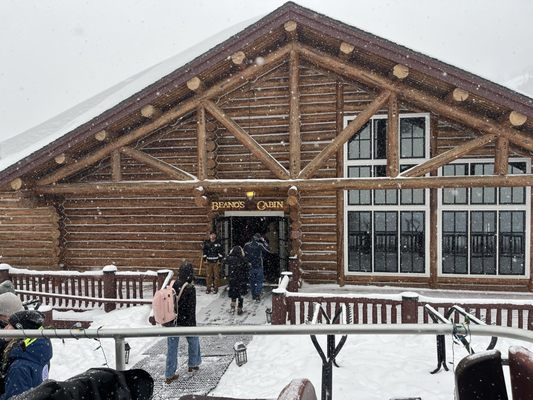 Beano's Cabin by null