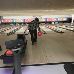 Earl Bowl Lanes - Light weight