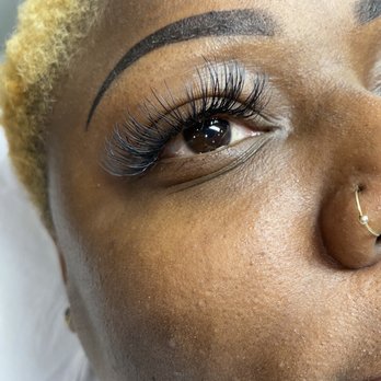 Lux Lash Lounge - Lashes and Brows - Eyelash Service Near Me - Brooklyn, New York