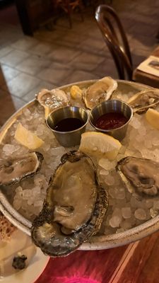 Mominette Bistro by null