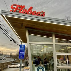 Flobee's Roadside Stand