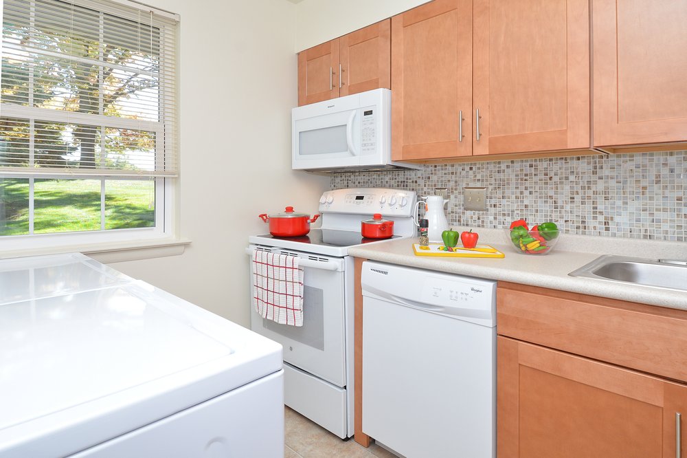 CONTEMPORARY SHORT TERM HOUSING Updated June 2024 14 Photos