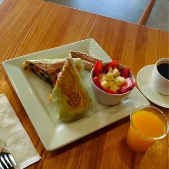 Apple A Day Cafe - Juice Bars & Smoothies Near Me - Miami Beach, Florida