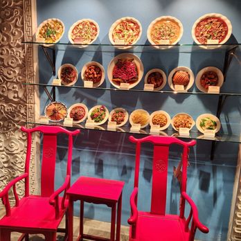 Hunan Gourmet - Entrance way decor - Chinese Near Me - Chicago, Illinois Hunan Gourmet - Entrance way decor - Chinese Near Me - Chicago, Illinois