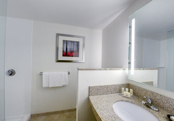 Courtyard by Marriott Keene Downtown by null