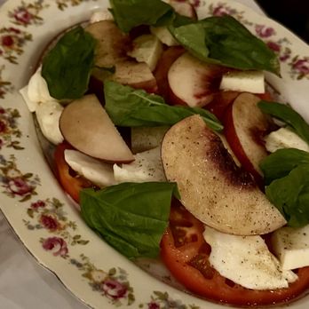 Veratina - Peach salad - Italian Near Me - Savannah, Georgia Veratina - Peach salad - Italian Near Me - Savannah, Georgia