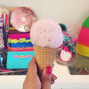 A La Mode Shoppe - Ice Cream & Frozen Yogurt Near Me - New York, New York