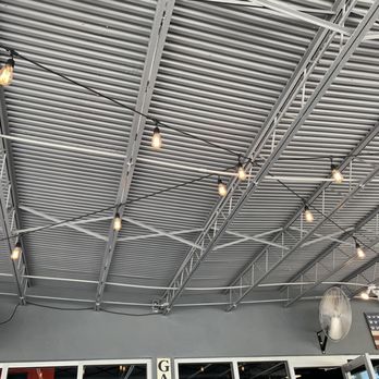 Crydermans Barbecue - The lights and the same that blow on you - Barbeque Near Me - Melbourne, Florida