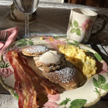 Briar Rose Inn - Bed & Breakfast Near Me - Vancouver, Washington Briar Rose Inn - Bed & Breakfast Near Me - Vancouver, Washington