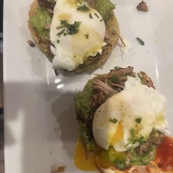 Riverside Cafe - Carnitas Eggs Benedict - Coffee & Tea Near Me - Gurnee, Illinois