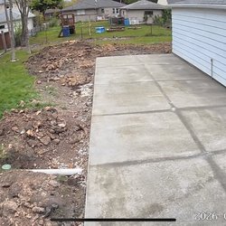 Custom Concrete And Stone Design - Patio