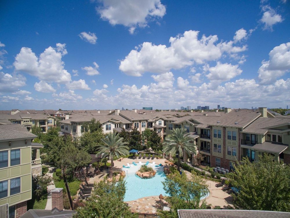 CAMDEN WHISPERING OAKS APARTMENTS Updated October 2024 101 Photos