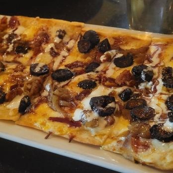 Cedro Scratch Italian & Wine Bar - Fig pizza - Italian Near Me - Austin, Texas